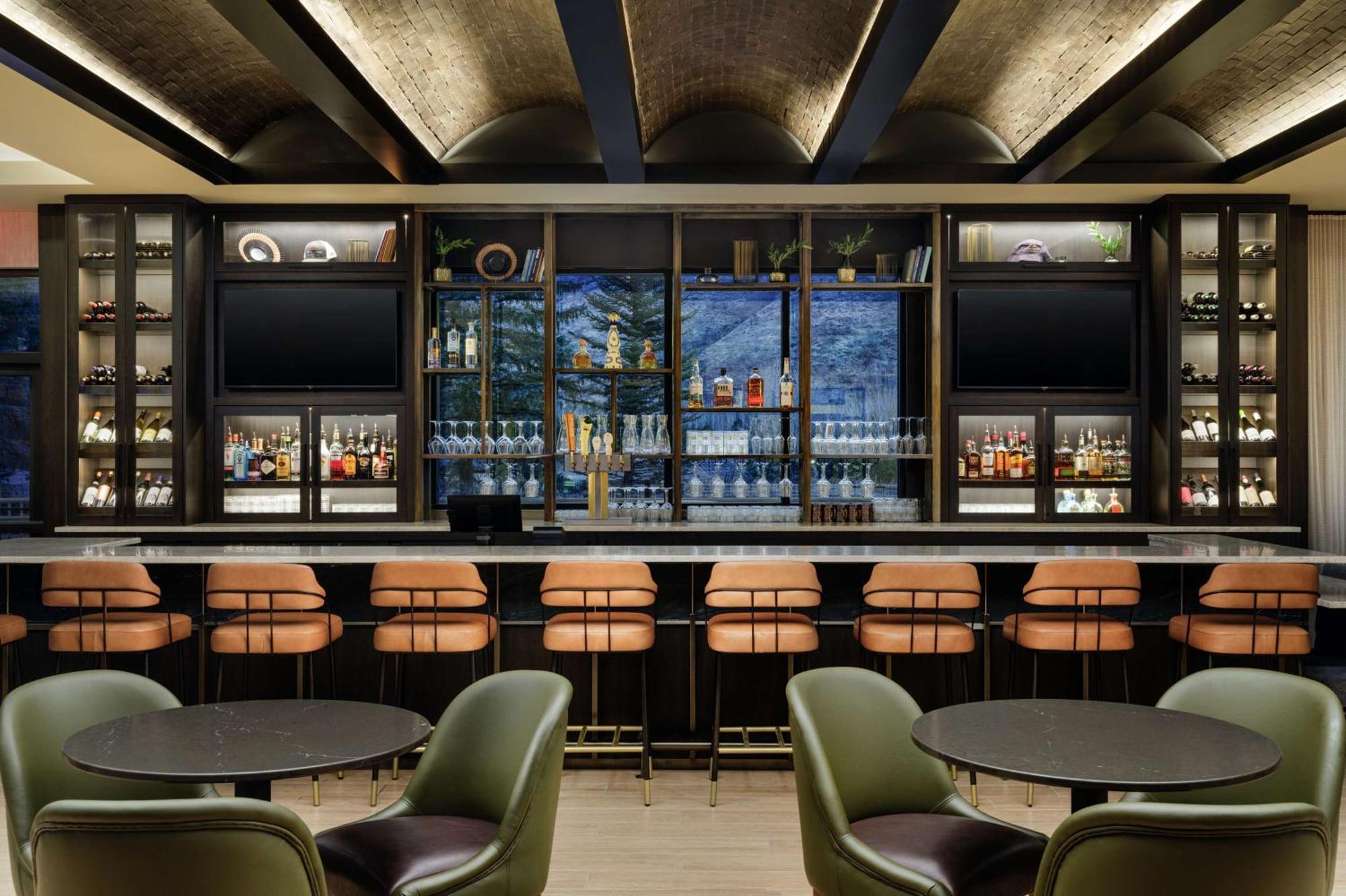 The Hoffmann Hotel Basalt Aspen Tapestry Collection Hilton Экстерьер фото