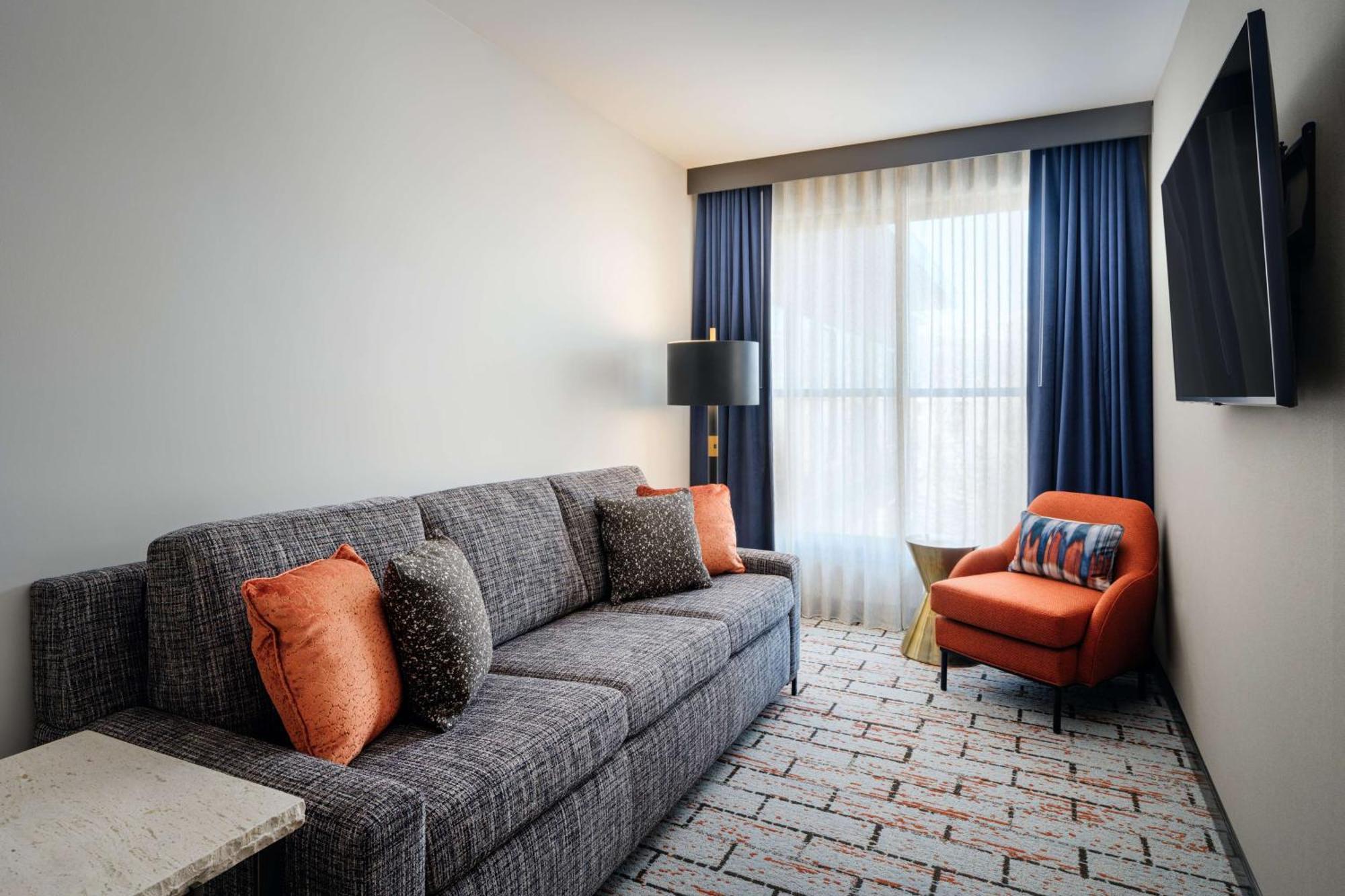 The Hoffmann Hotel Basalt Aspen Tapestry Collection Hilton Экстерьер фото