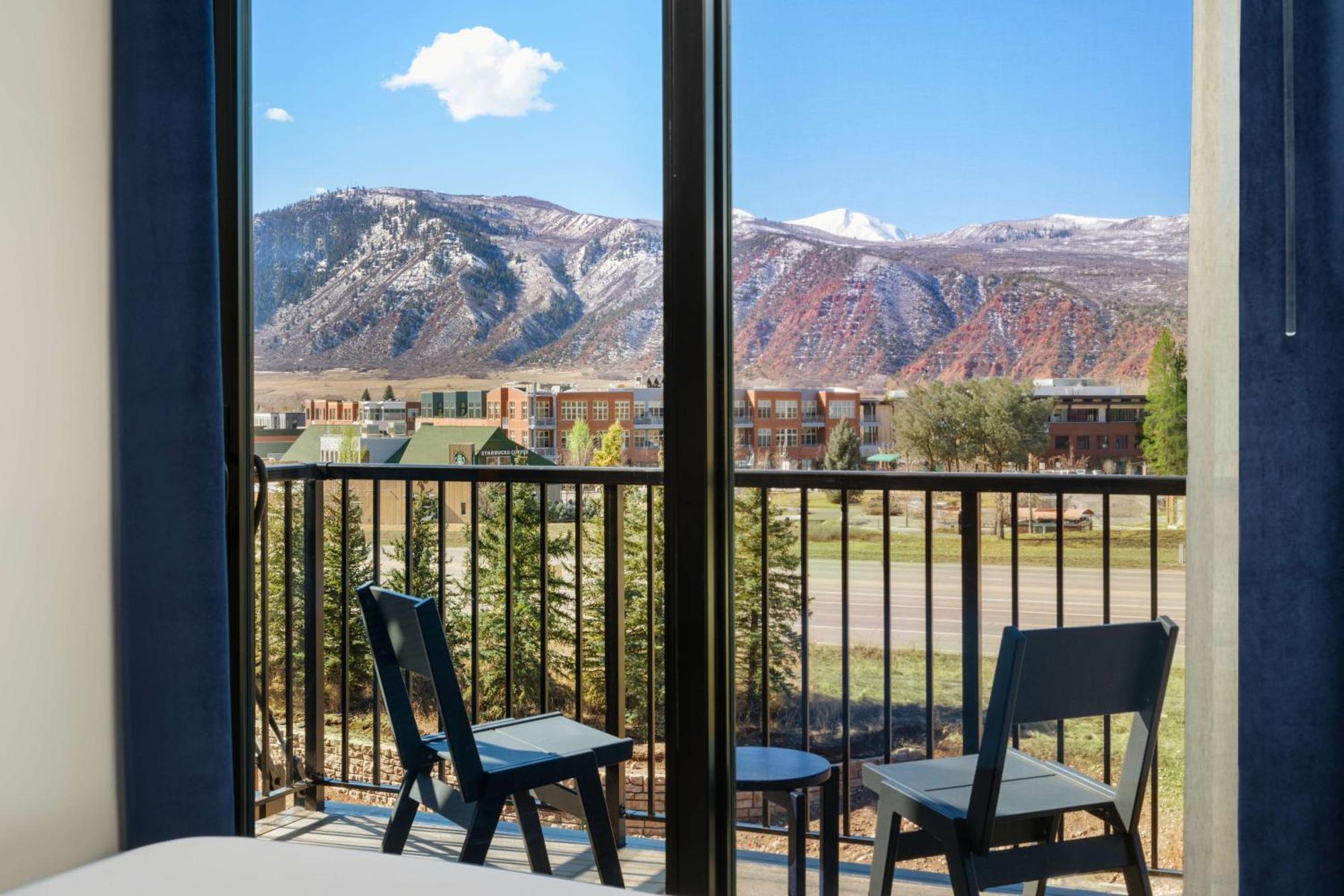 The Hoffmann Hotel Basalt Aspen Tapestry Collection Hilton Экстерьер фото